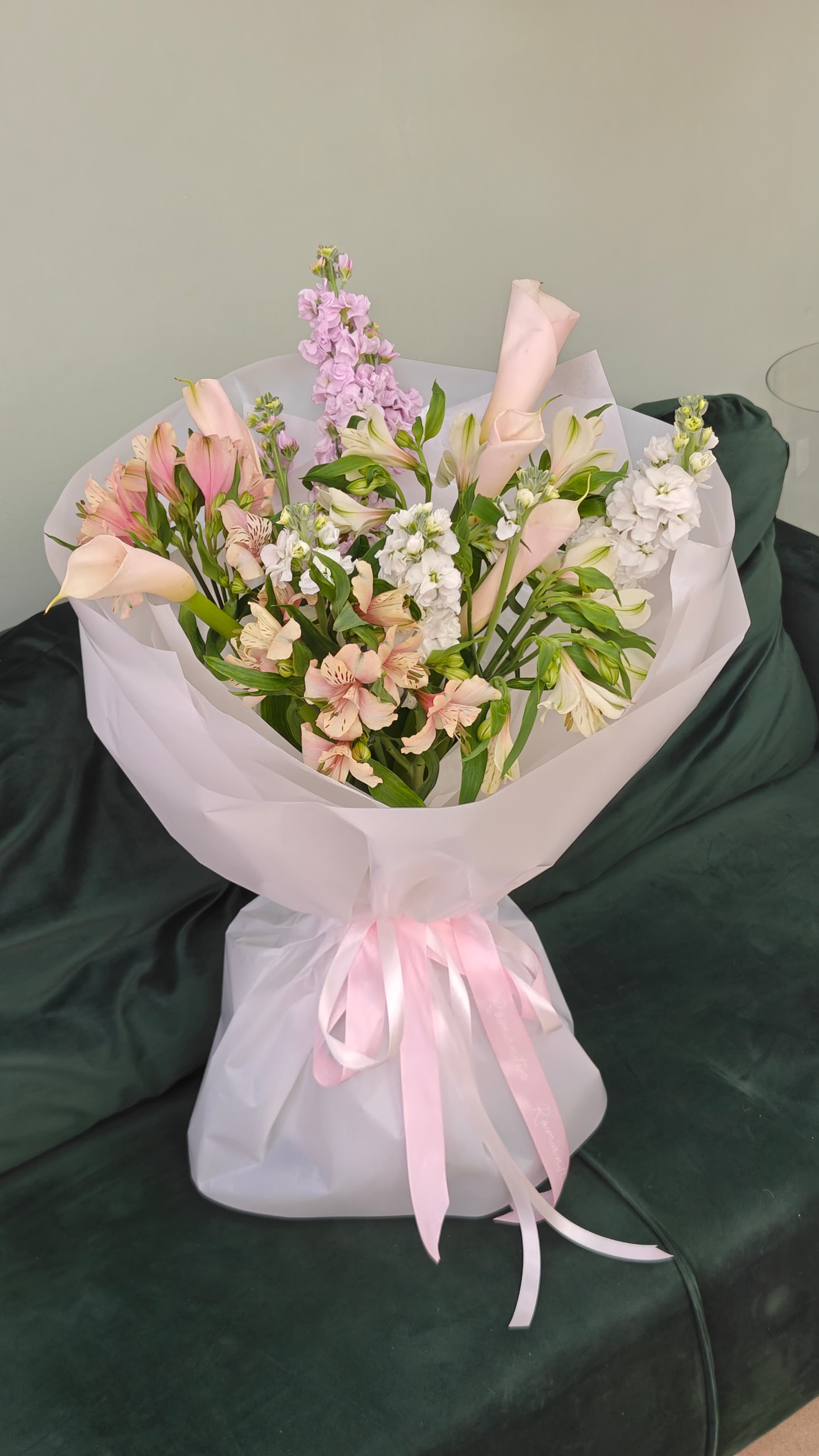 Букет калл и матиолы