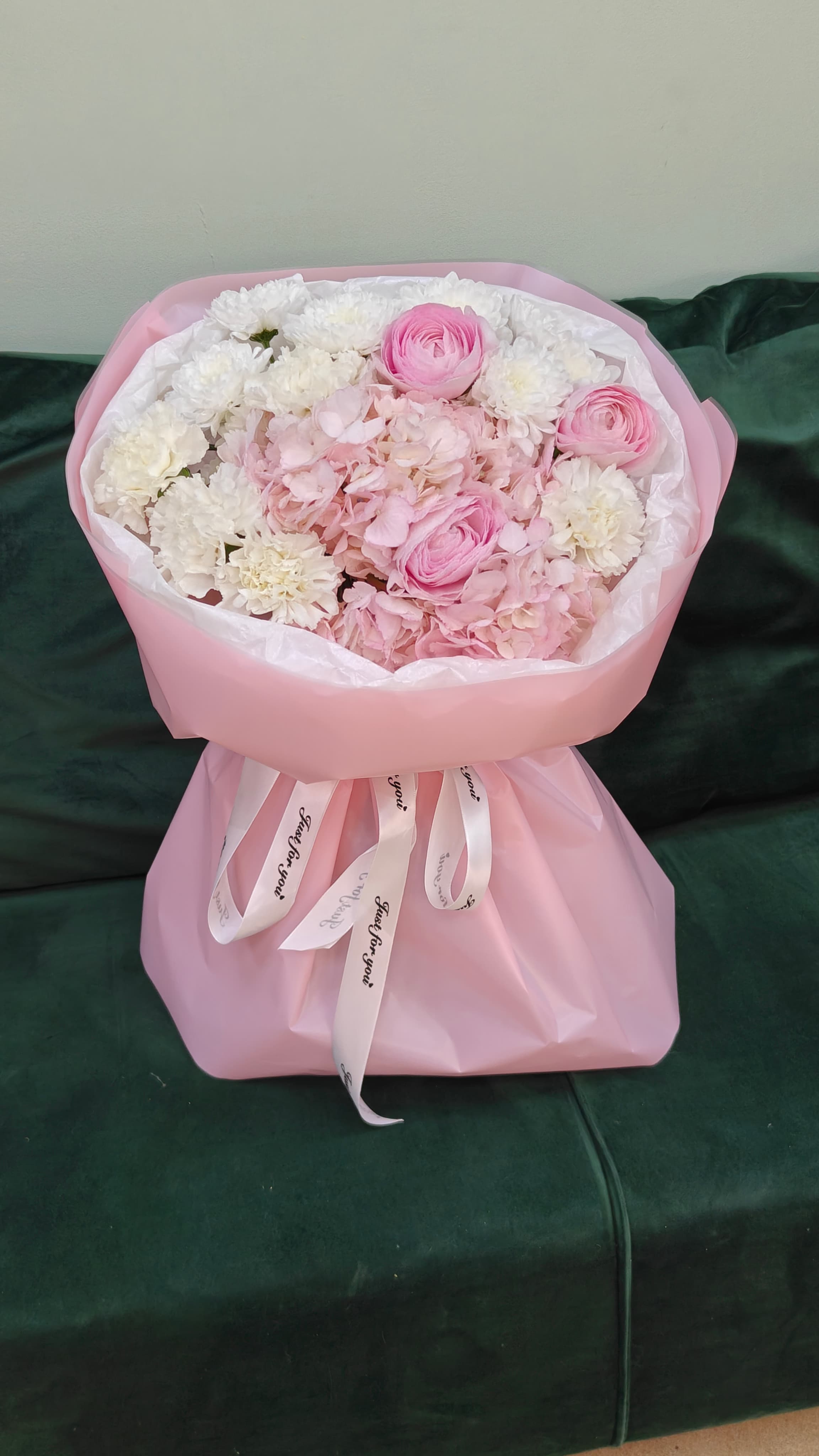 Букет ранункулюсы