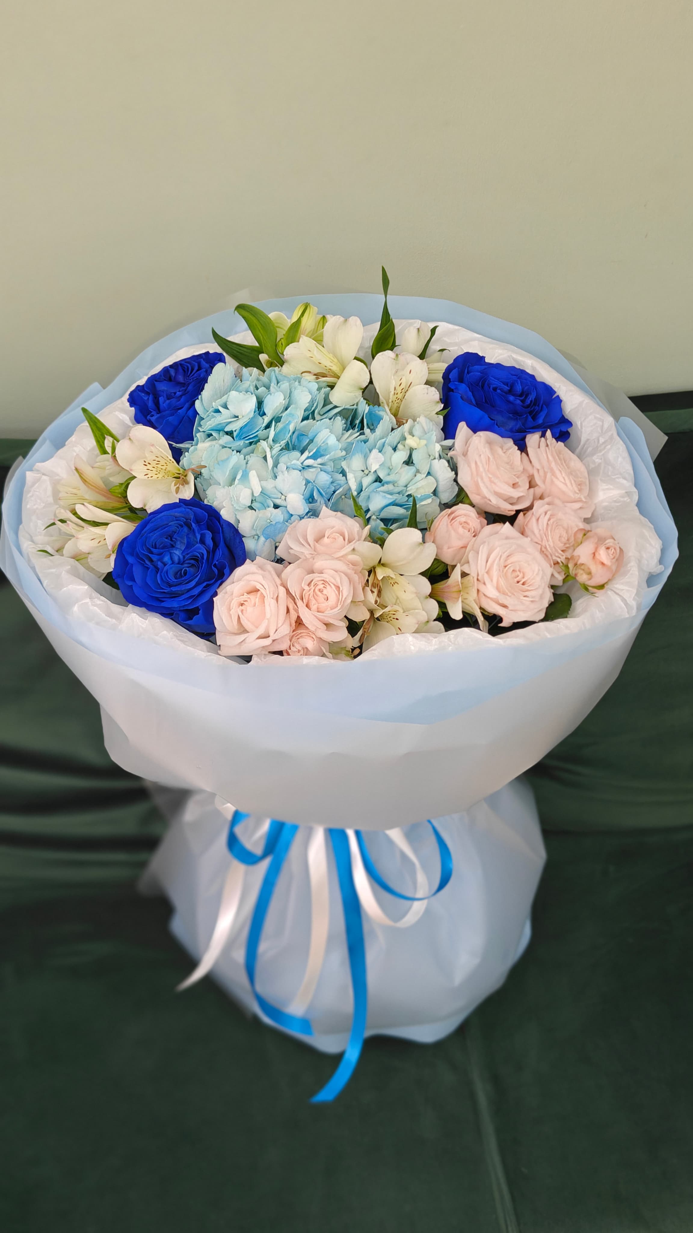 Букет синих роз