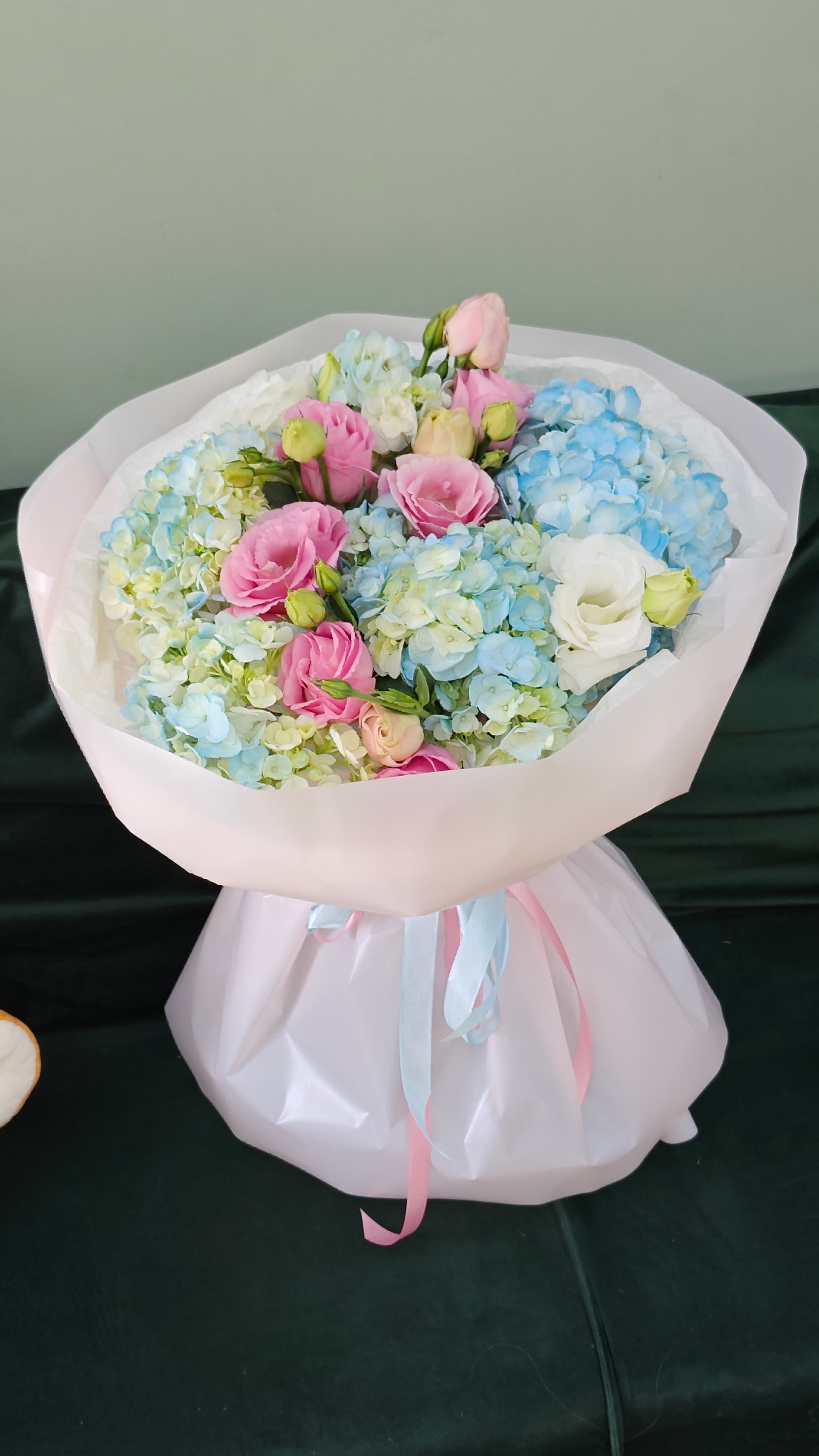 Букет голубой гортензии