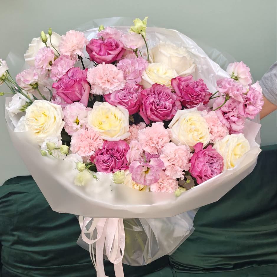 Букет из пионовидных роз